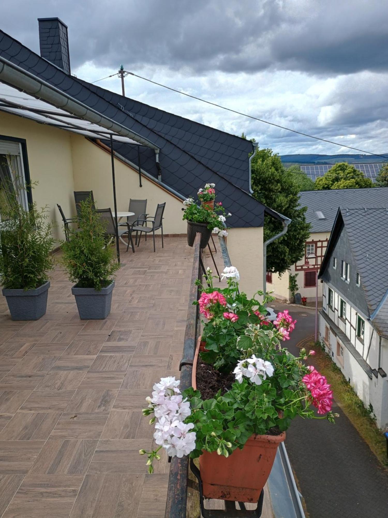 Gasthof Zur Grafschaft Veldenz 外观 照片