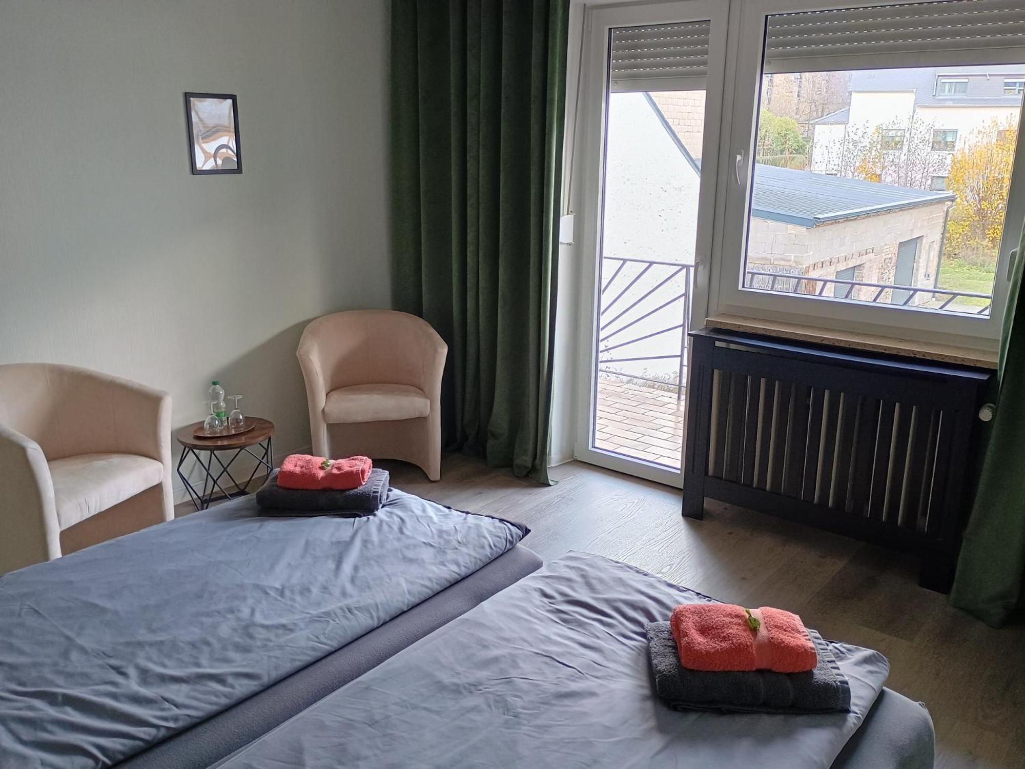Gasthof Zur Grafschaft Veldenz 外观 照片