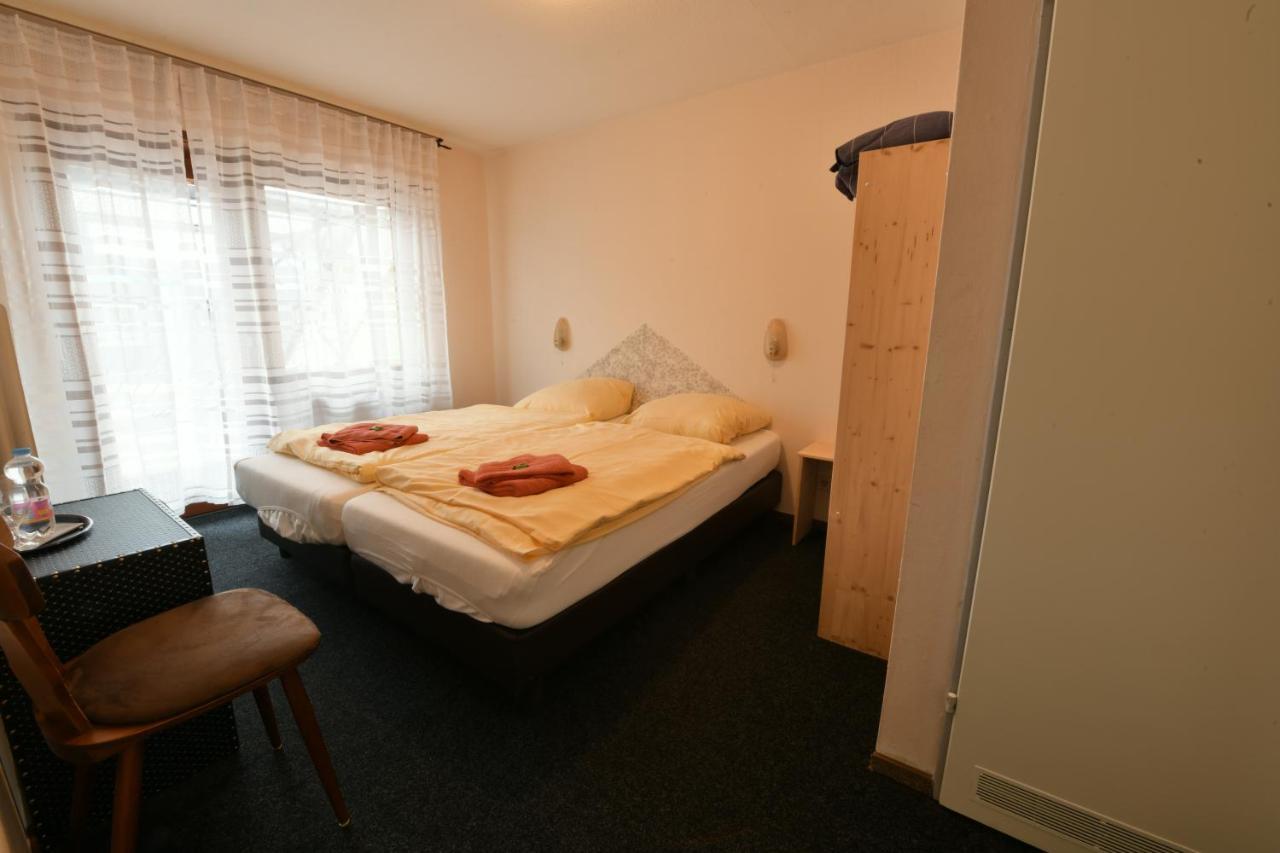 Gasthof Zur Grafschaft Veldenz 外观 照片